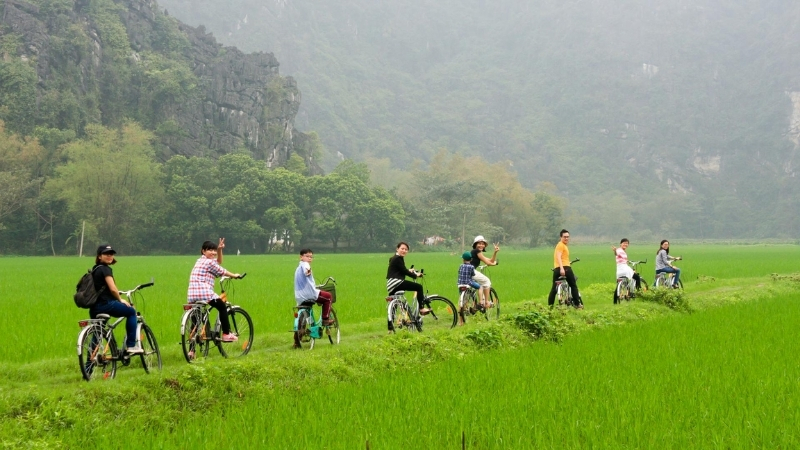 Bai Dinh – Mua Cave- Tam Coc Boat & Cycling