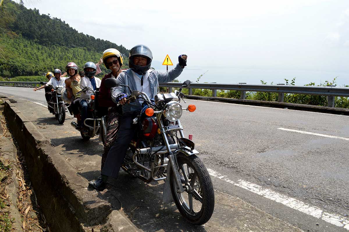 MOTORBIKE HUE – DA NANG OR HOI AN