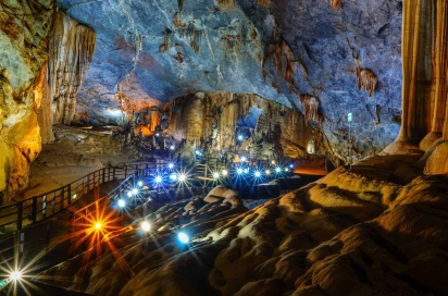 BOTANIC GARDEN  PHONG NHA CAVE – DARK CAVE